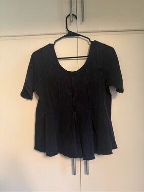 We The Free Short Sleeve Scoop Neck Top in dark grey